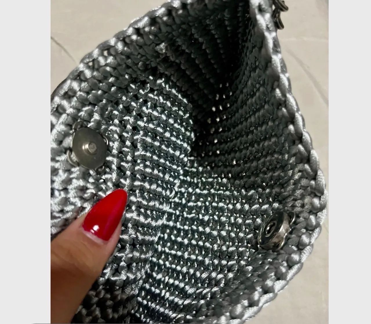 Bolsa artesanal com fio marítimo prata transversal nova  - Foto 2