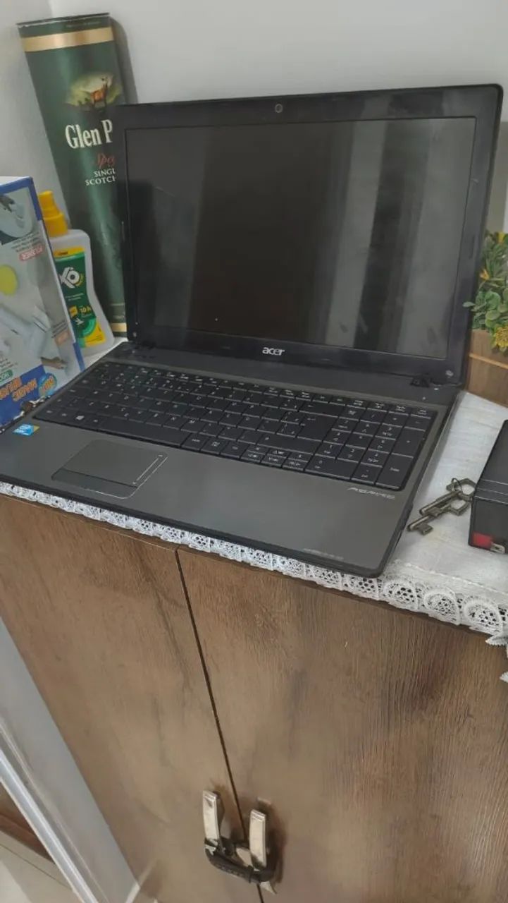 Notebook Acer i5 4 GB RAM HD 500