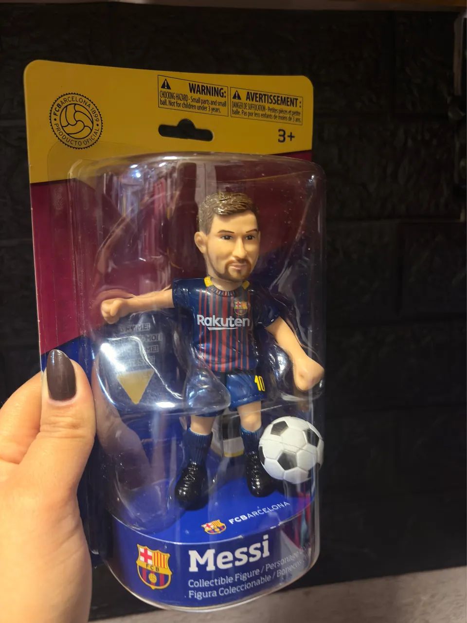 Boneco Colecionável Messi Barcelona + Bola móvel  - Foto 2