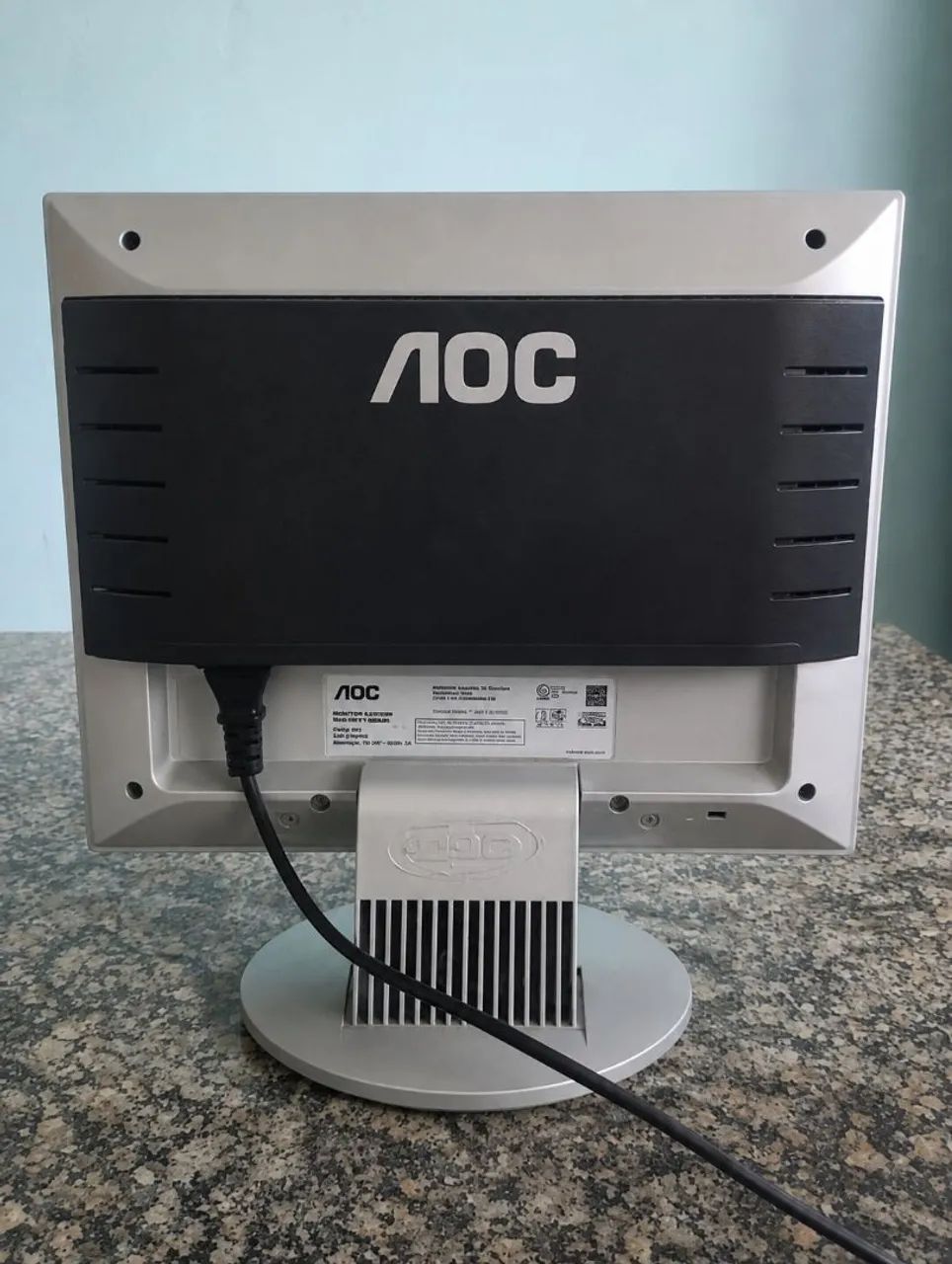 Monitor AOC LCD 15" VGA - Funcionando  - Foto 2