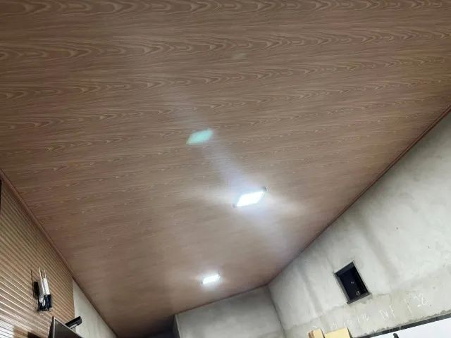 FORRO AMADEIRADO  DECOR - INSTALADO - Foto 4