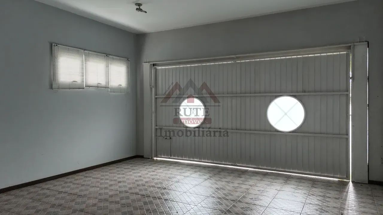 Imóvel para venda possui casa com 255m² e terreno com 1.080m² - Foto 4