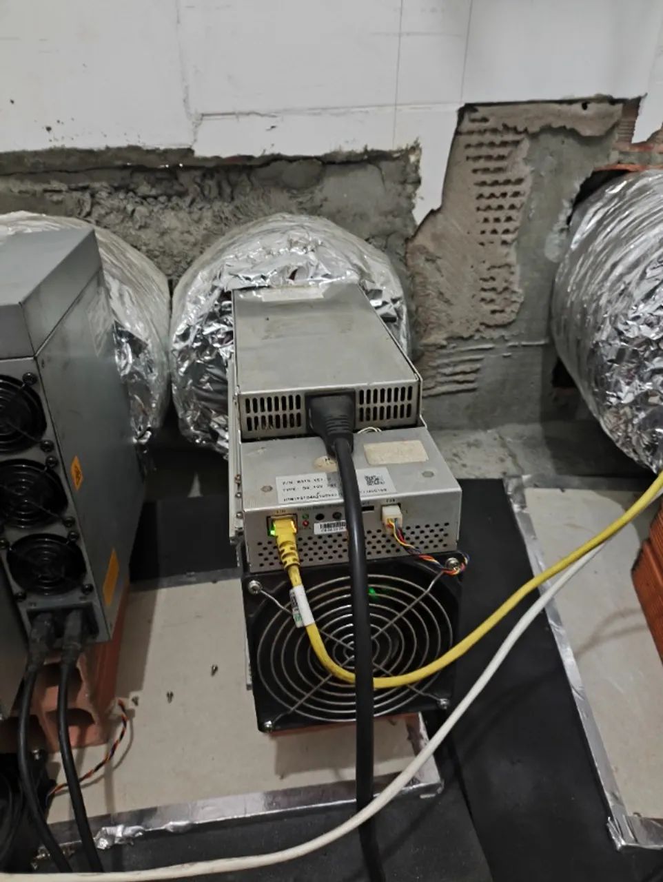 Mineradora Asic Whatsminer M31s 74th Bitcoin - Foto 4