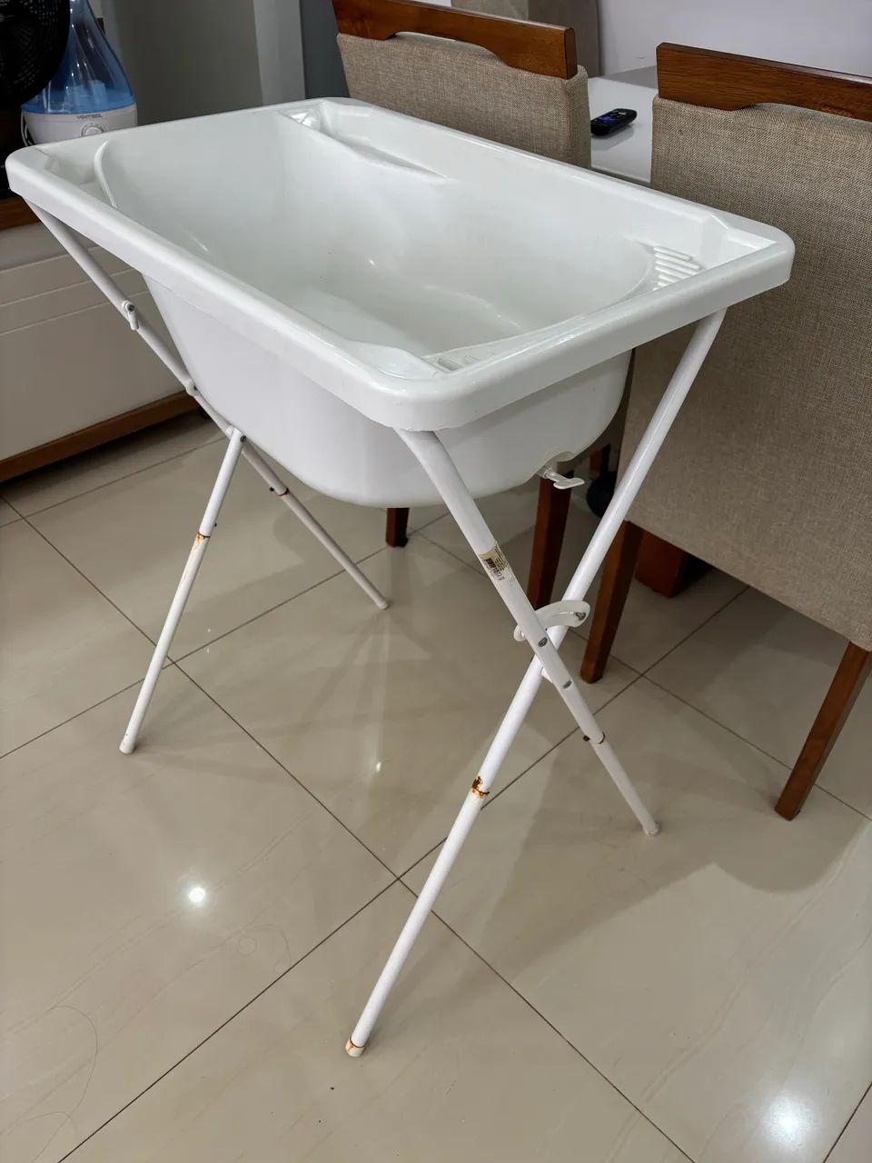 Banheira com suporte dobrável - Styll Baby - cor branca  - Foto 3