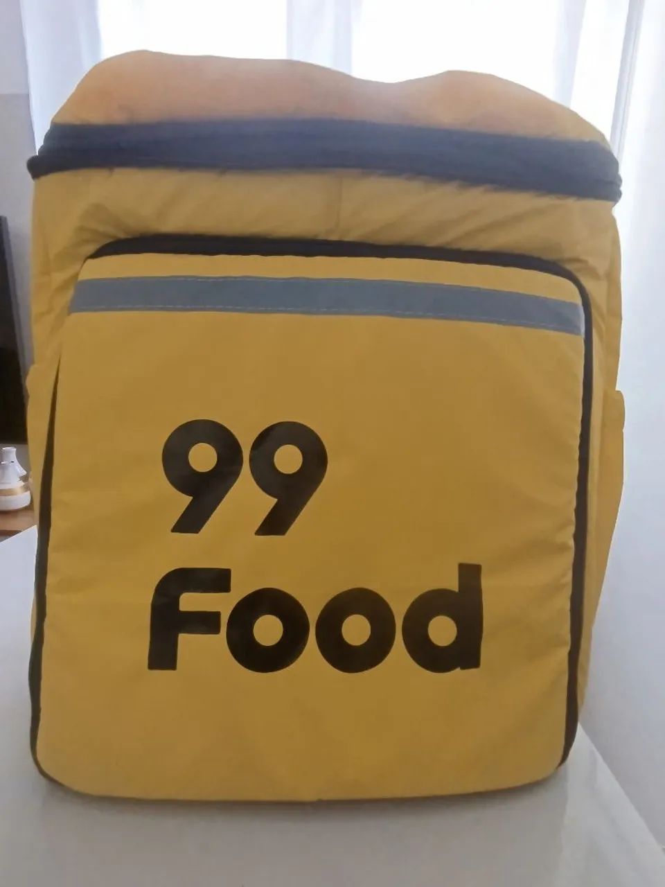 BAG LAMINADA NOVA - NUNCA FOI USADA.