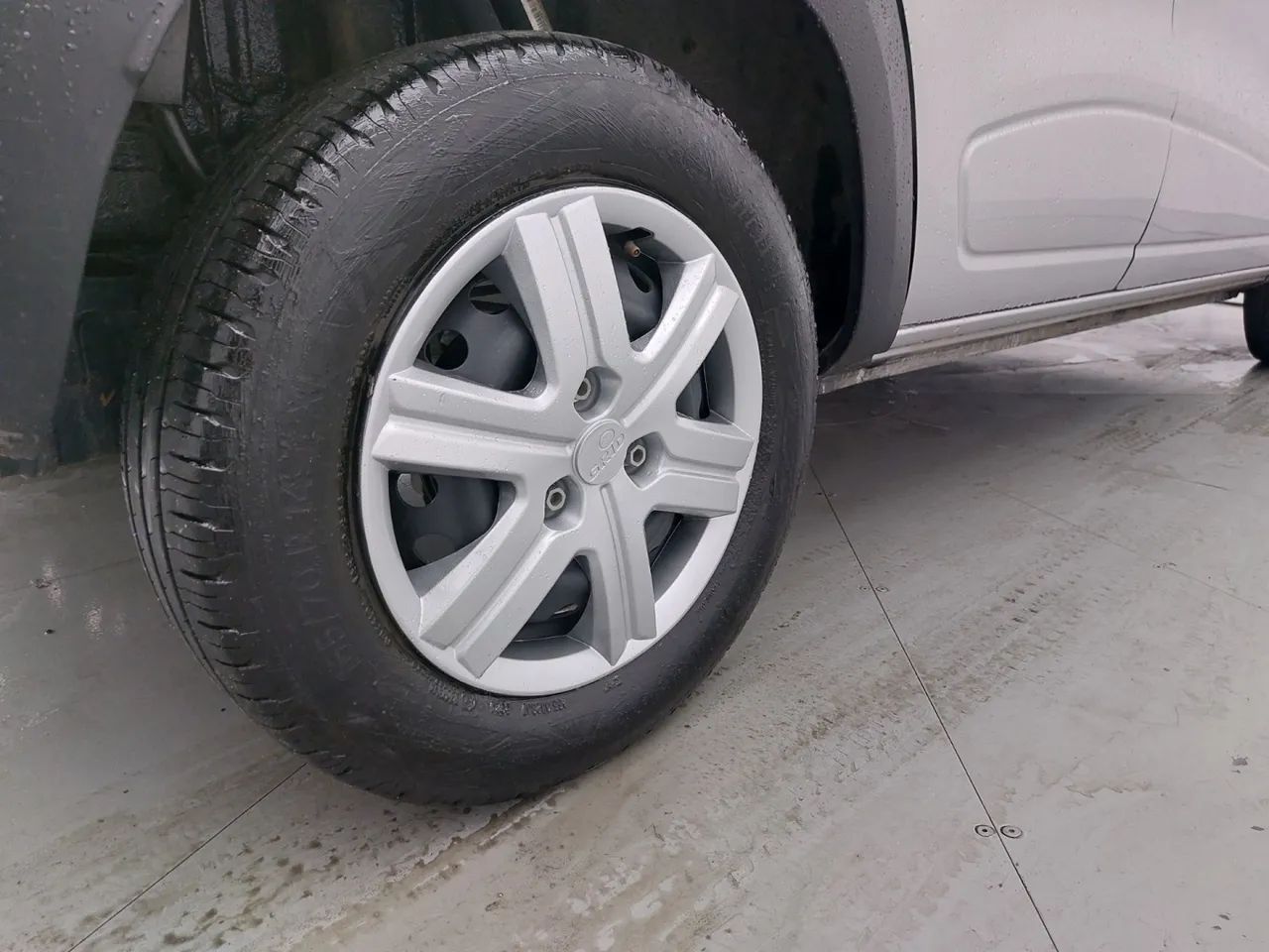 Renault Kwid 1.0 Zen, foto 13 de 18