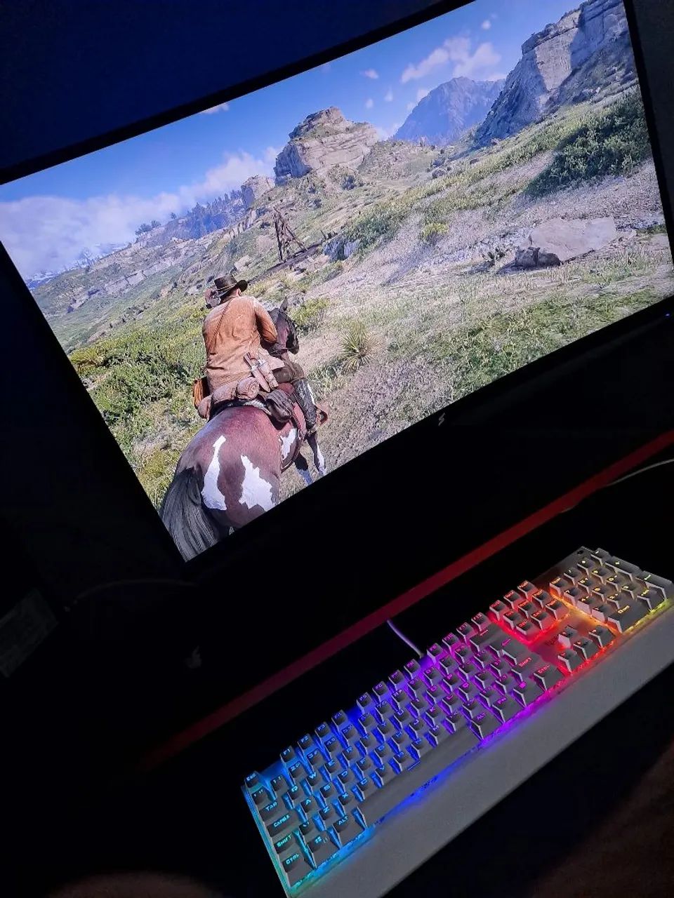 Vendo, teclado, e mouse Redragon + mousepad e fone Hyperx - Foto 2