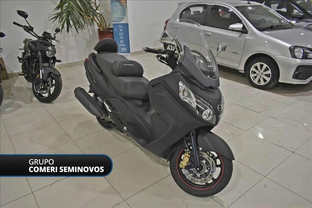 DAFRA MAXSYM 400I