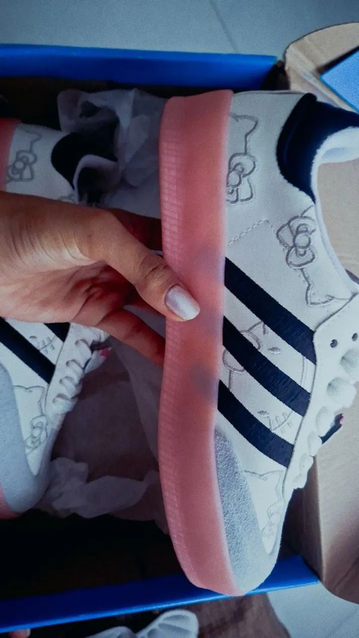 Tênis Adidas Samba Hello Kitty  - Foto 4