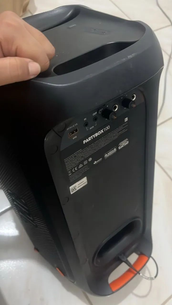 Caixa de som JBL  - Foto 2