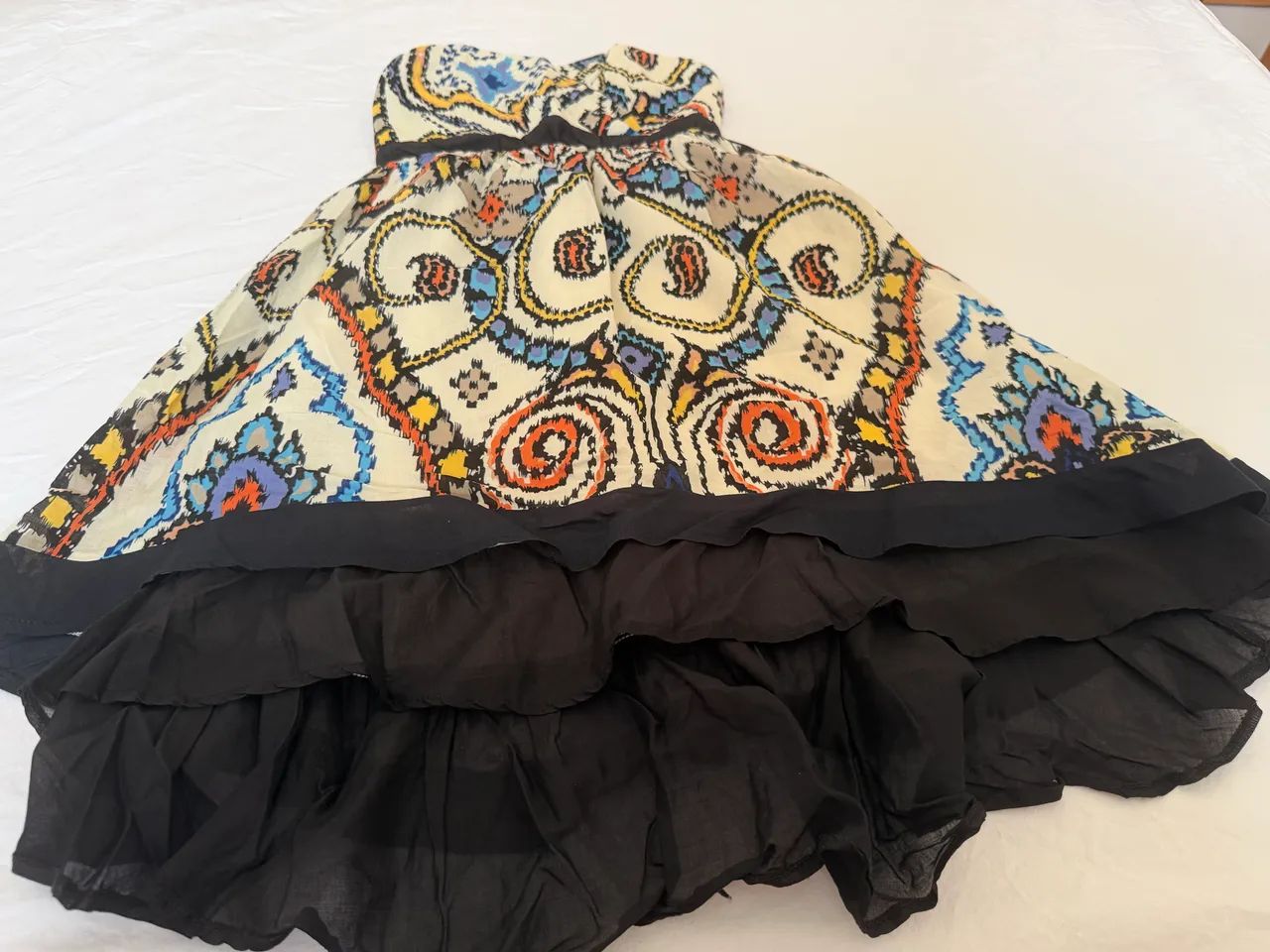 Vestido de tecido tomara que caia 