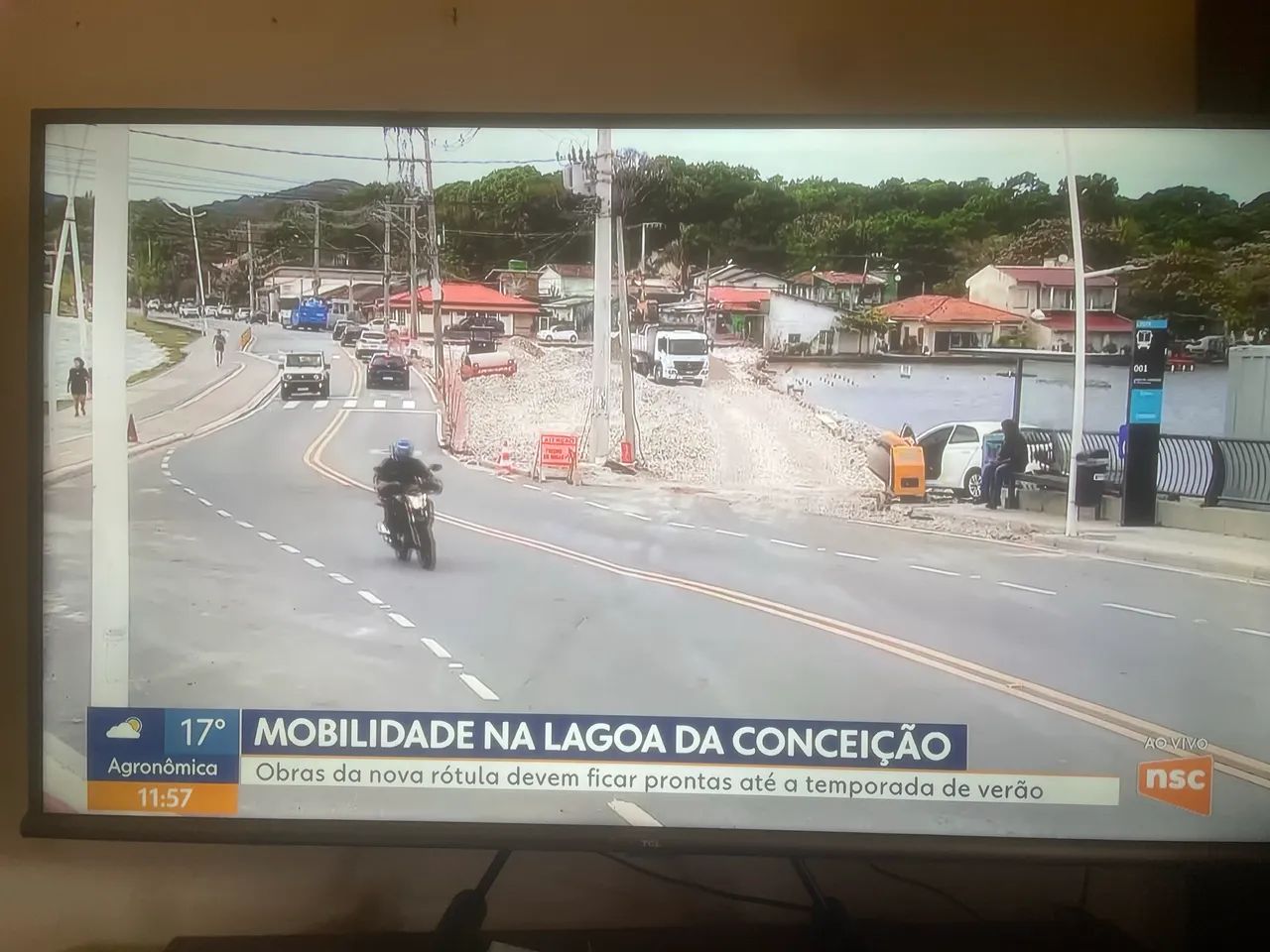 Vendo TV de 55 polegadas marca TCC motivos mudança - Foto 2