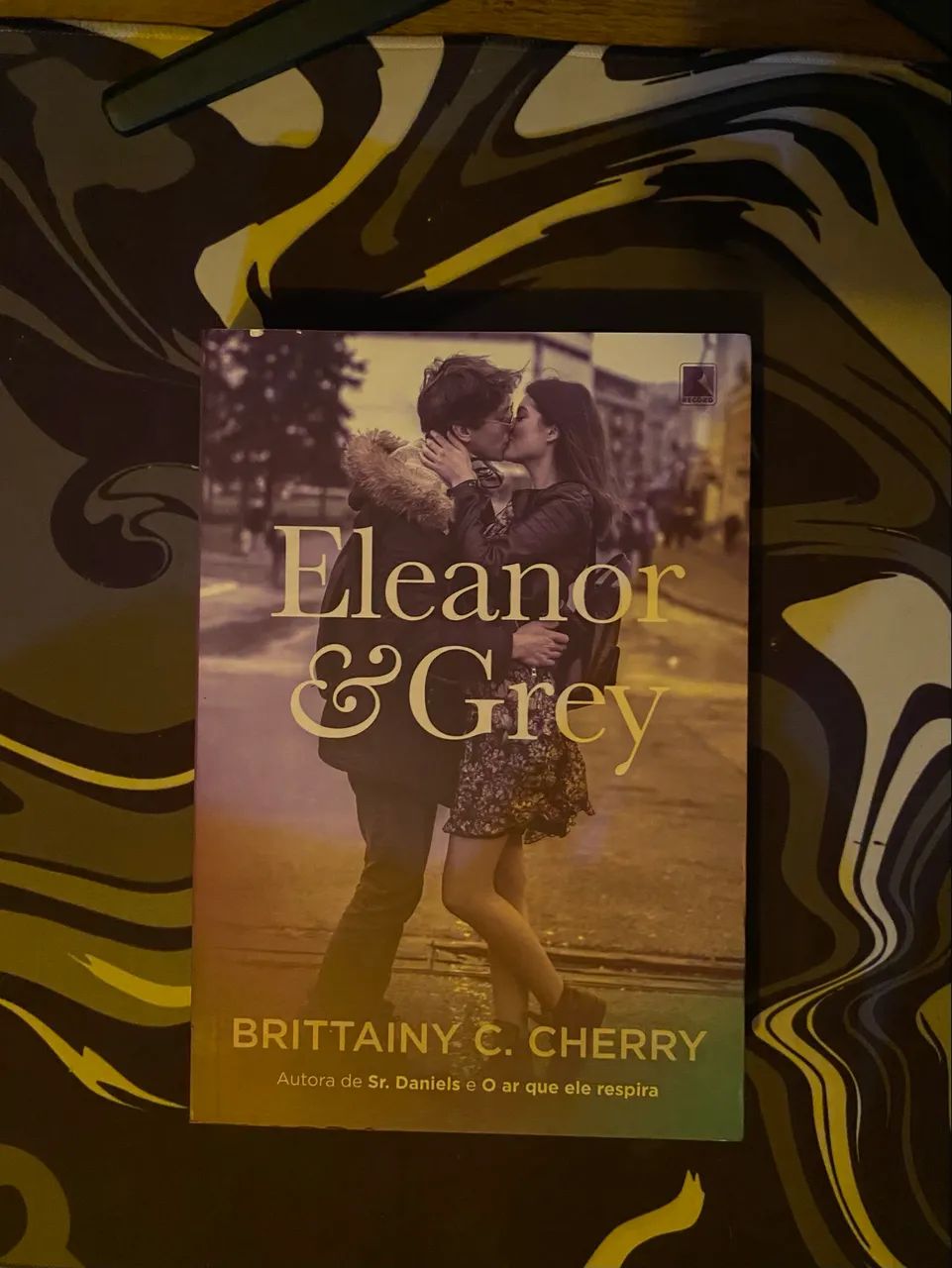 Livro Eleanor e Grey