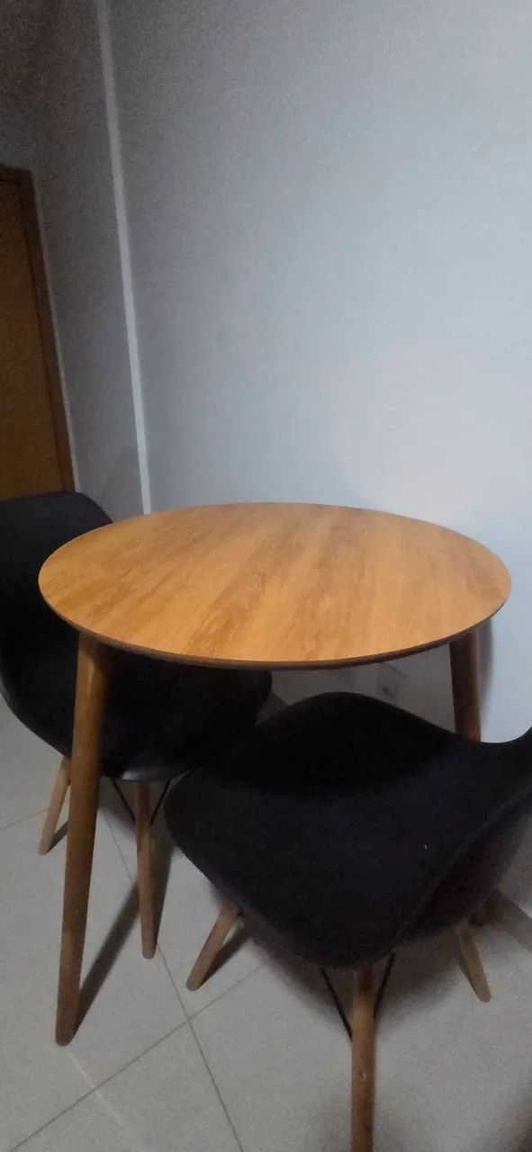 Mesa com 2 cadeiras  - Foto 2