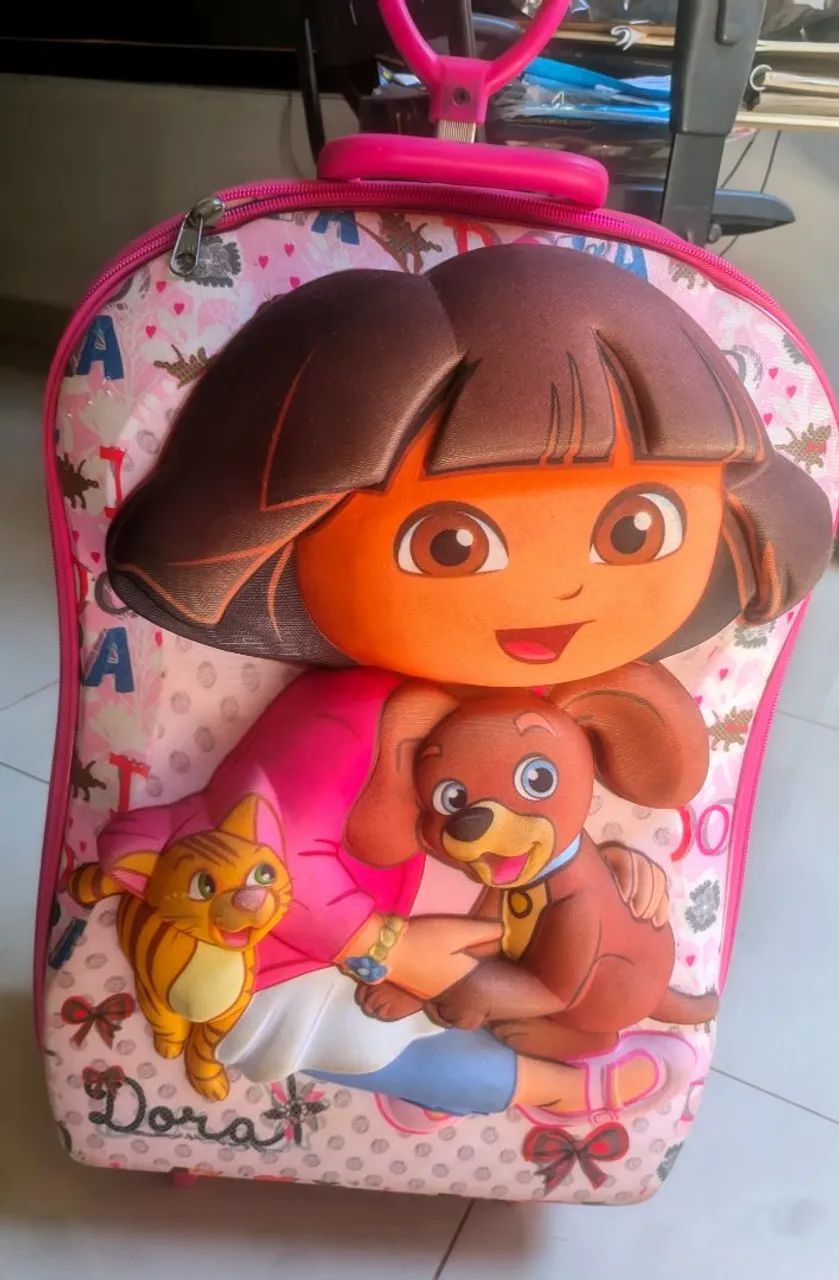 Mochila Dora aventureira com rodinhas 