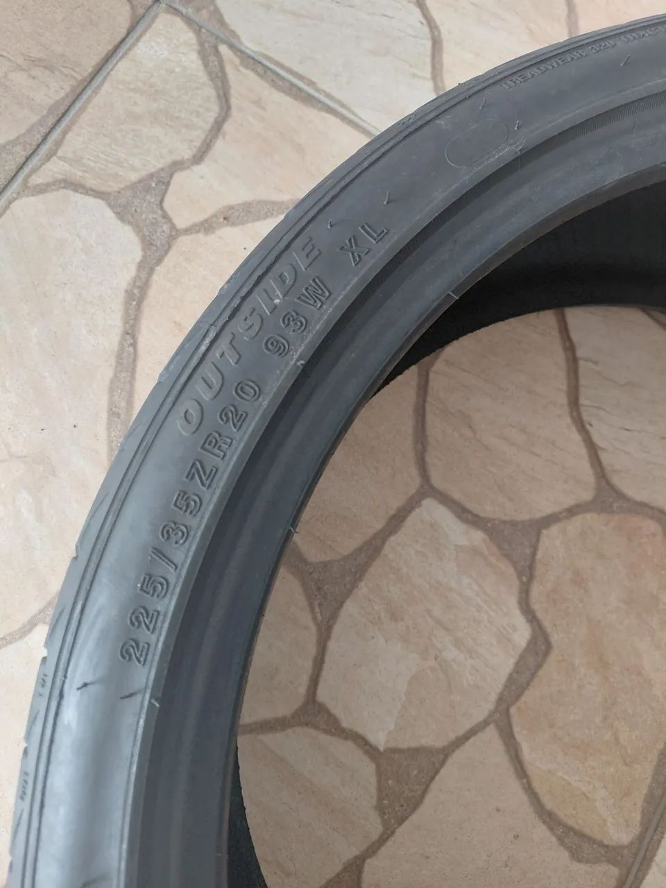 Vendo pneus aro 20 - Foto 2