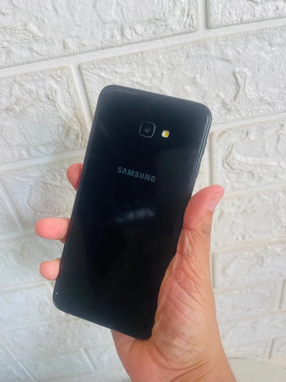 Samsung J4+ - Foto 2