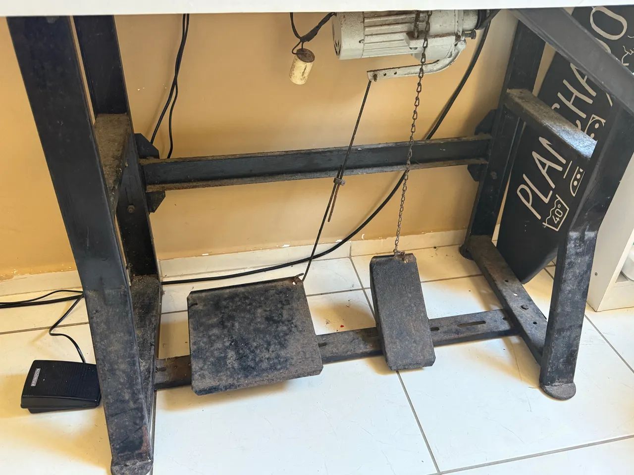 Máquina overloque  - Foto 4