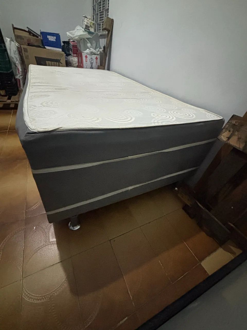 Cama Box Solteirão Seminova