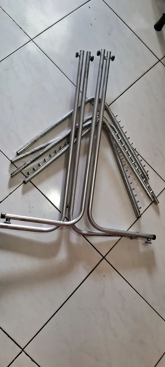 Vendo Arara em aço cromado  - Foto 3
