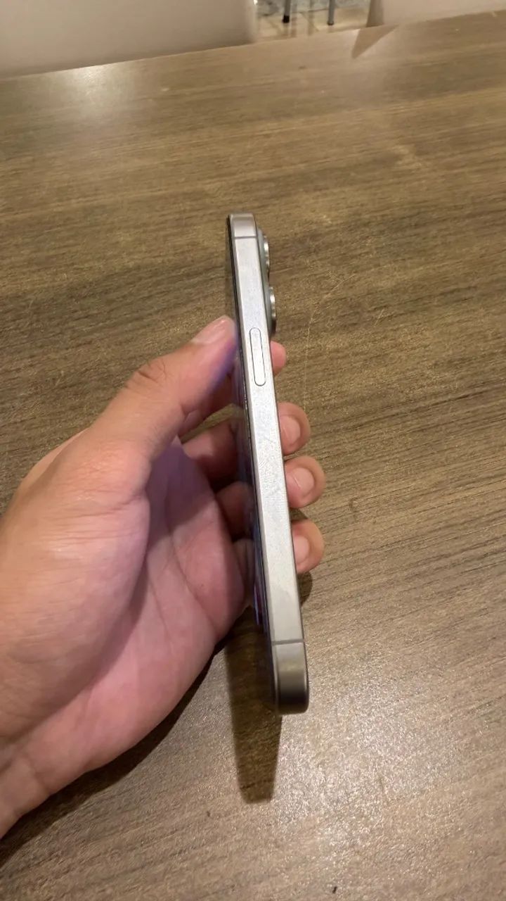 IPHONE 15 PRO 256 EXCELENTE ESTADO - Foto 3
