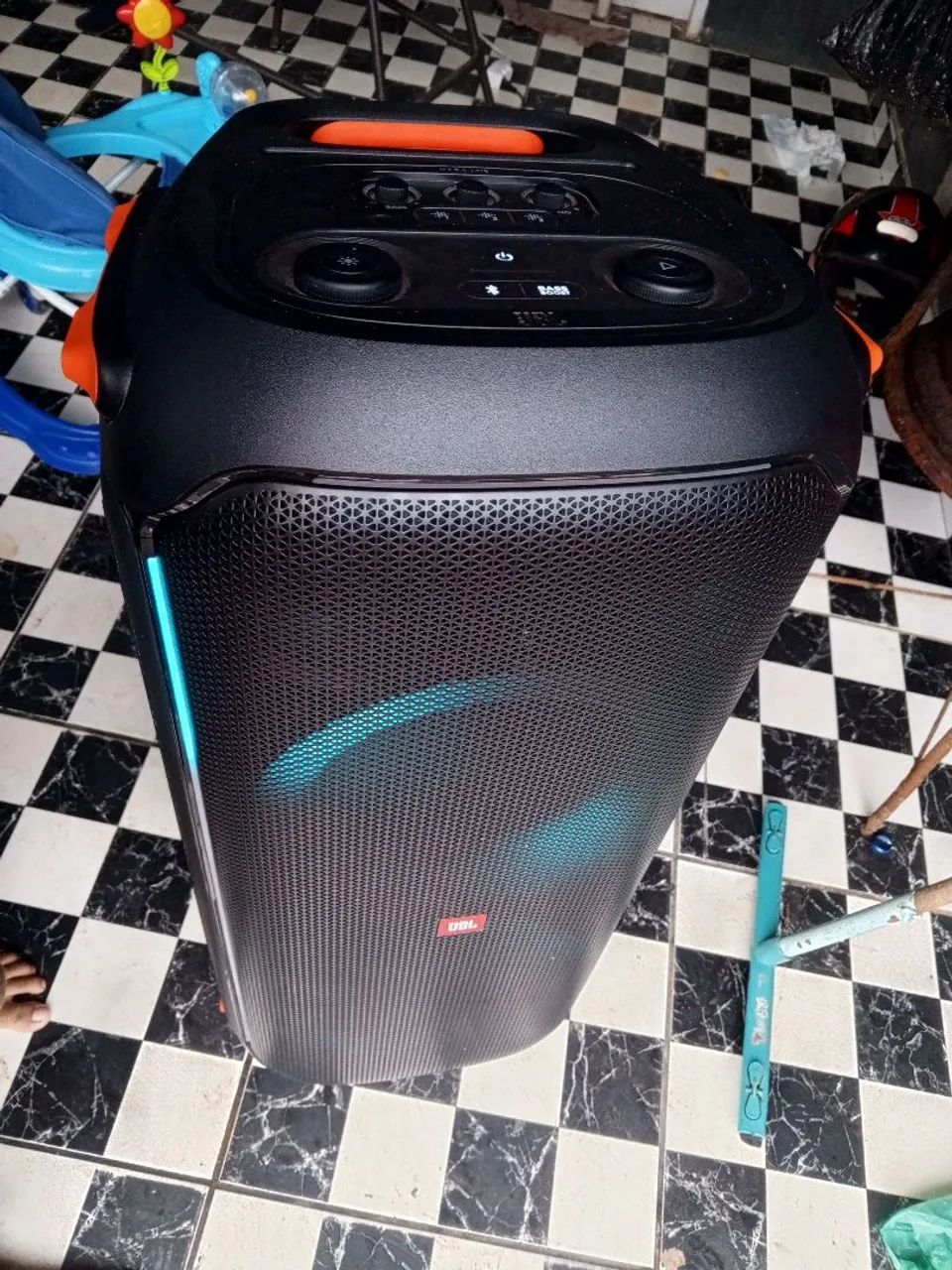 Jbl 710
