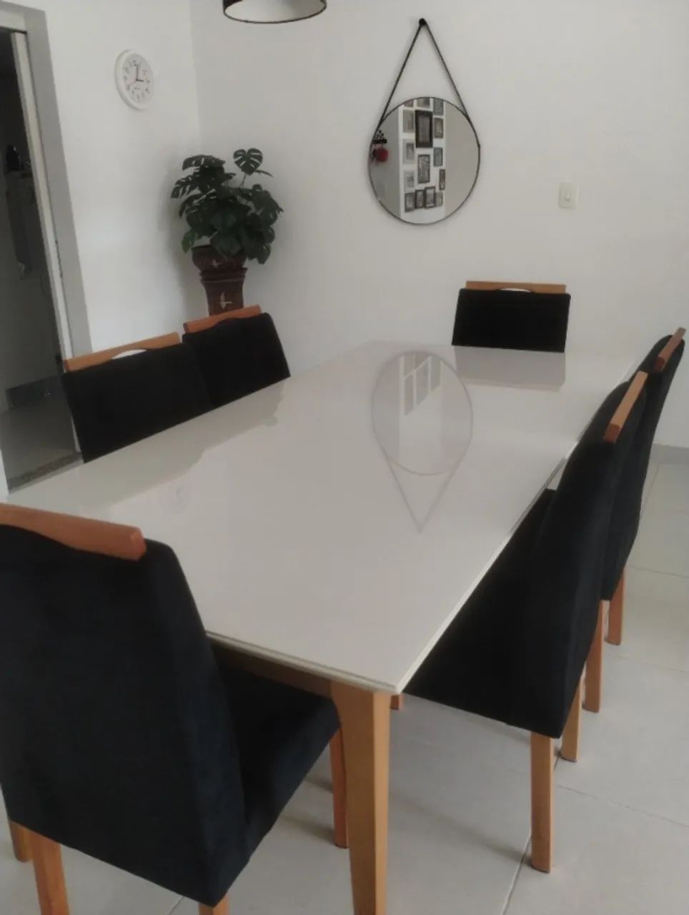 Mesa laqueada madeira 