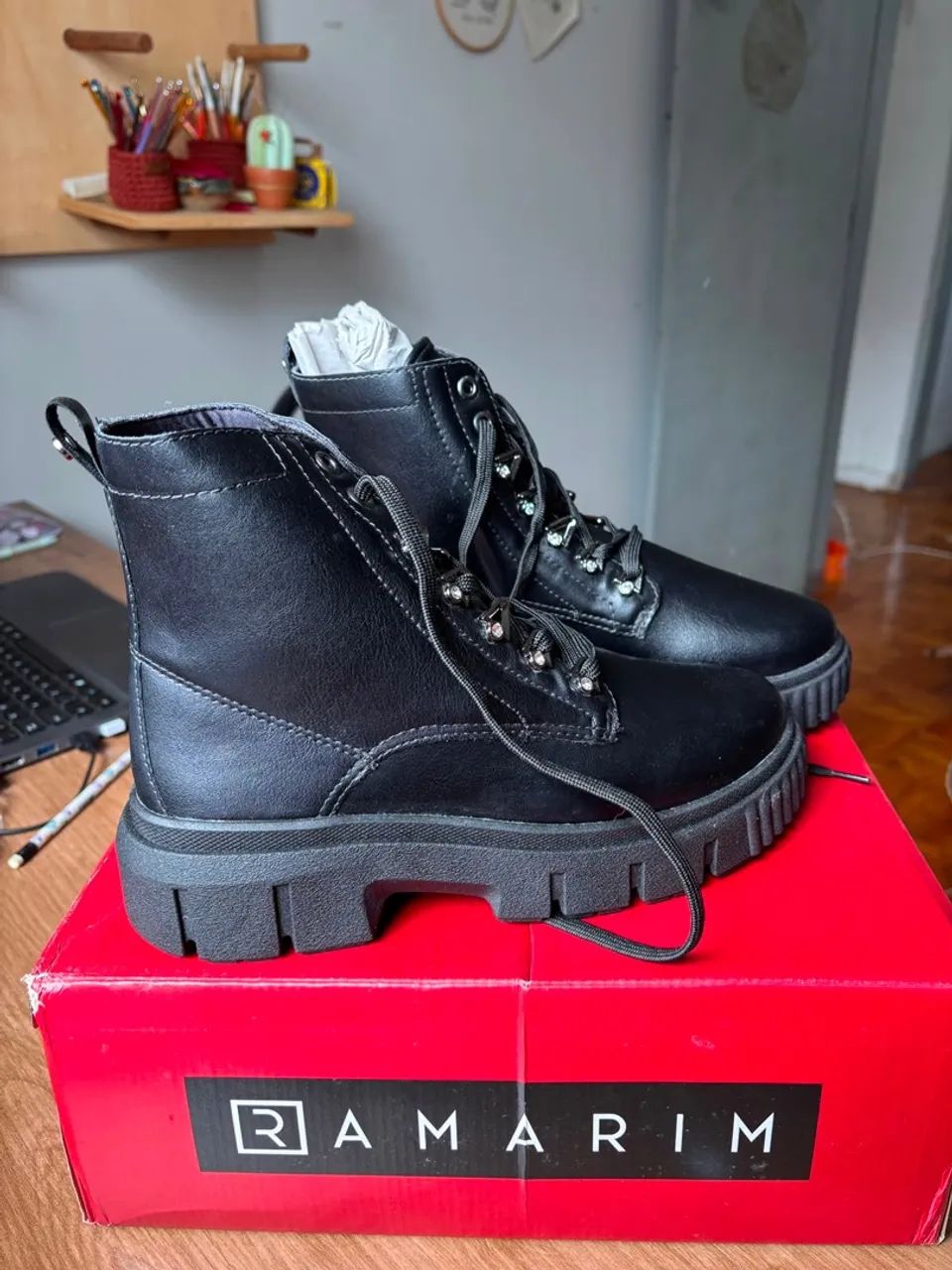 Bota tratorada feminina  - Foto 4