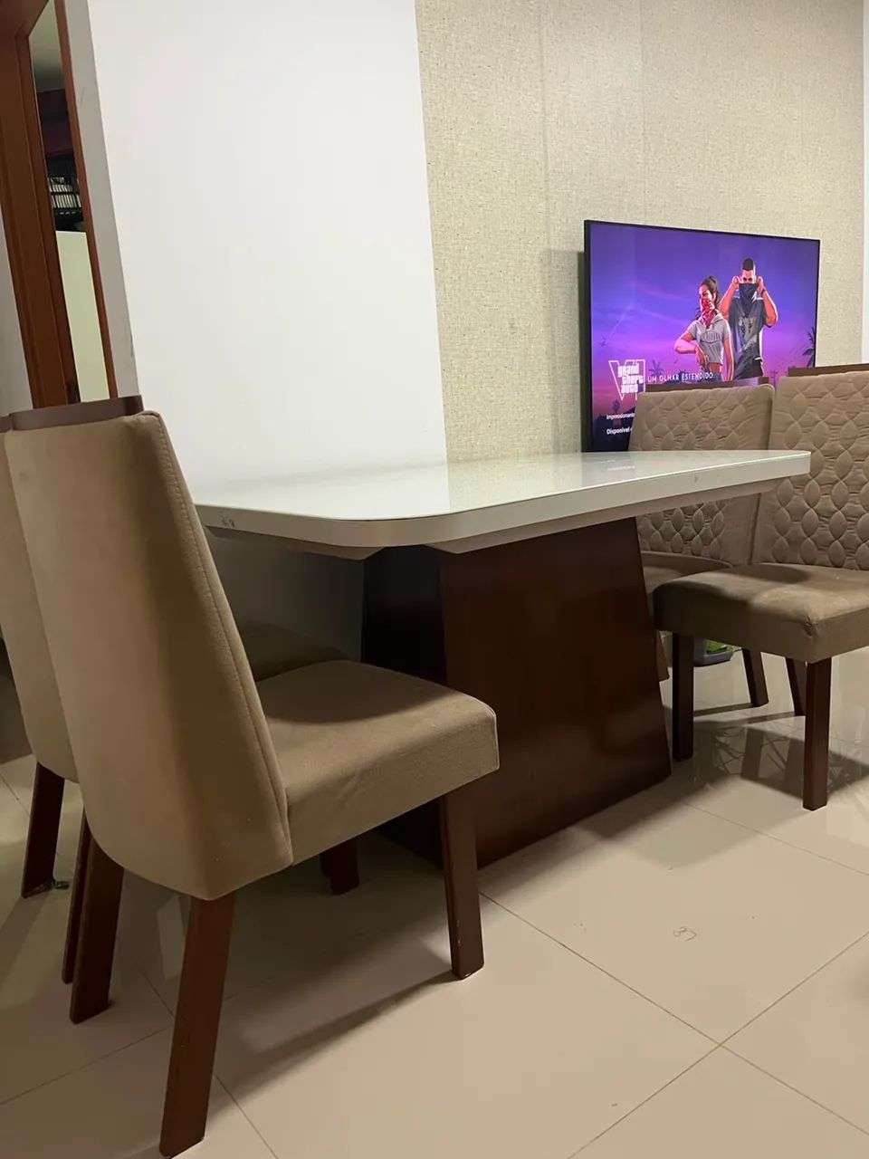 Mesa de jantar- 4 cadeiras - Foto 4