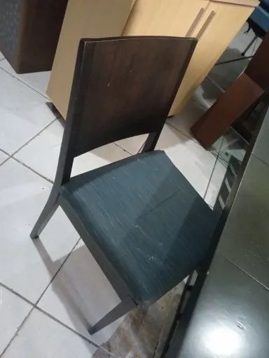 (Cód 020) Mesa de Jantar com 4 Cadeiras. 