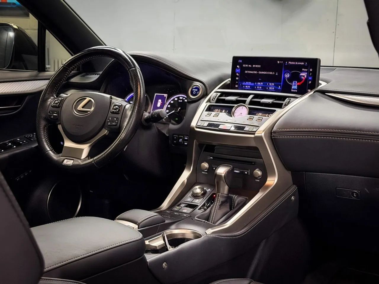 Lexus NX-300 F-sport 2.0 16V 238cv Aut., foto 13 de 20