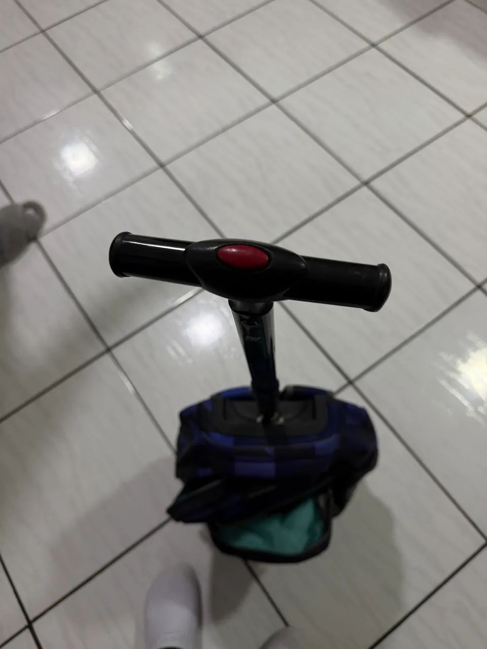 Mochila J-world com alça e rodinhas 