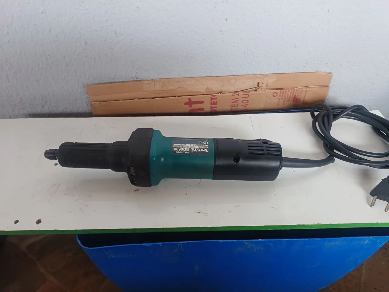 Retifica makita GD0600 400w