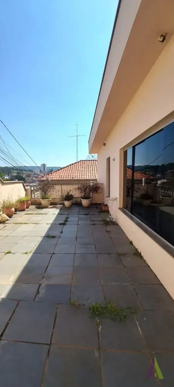 Casa Térrea no Centro de São Roque! - Foto 2
