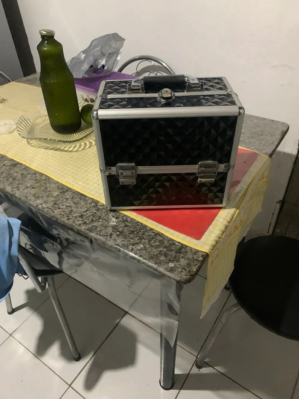Maleta de maquiagem sem nenhum defeito!!!