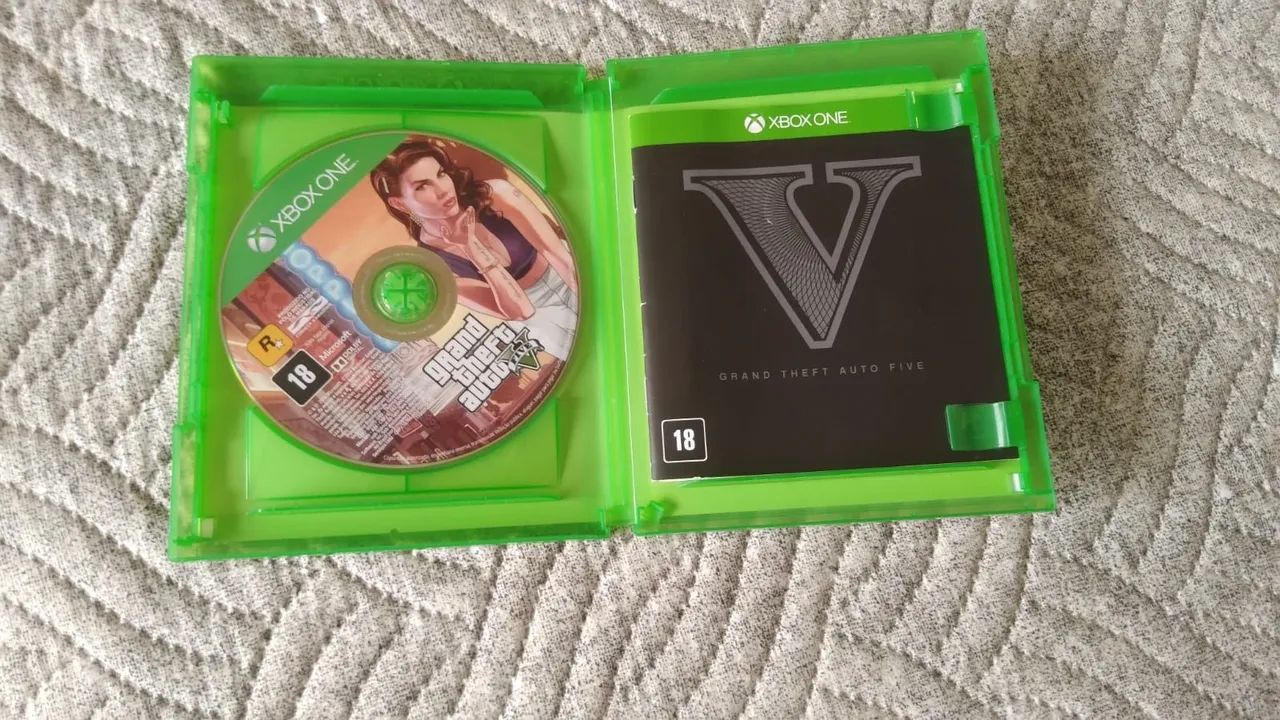 Grand theft auto five cd de xbox one s