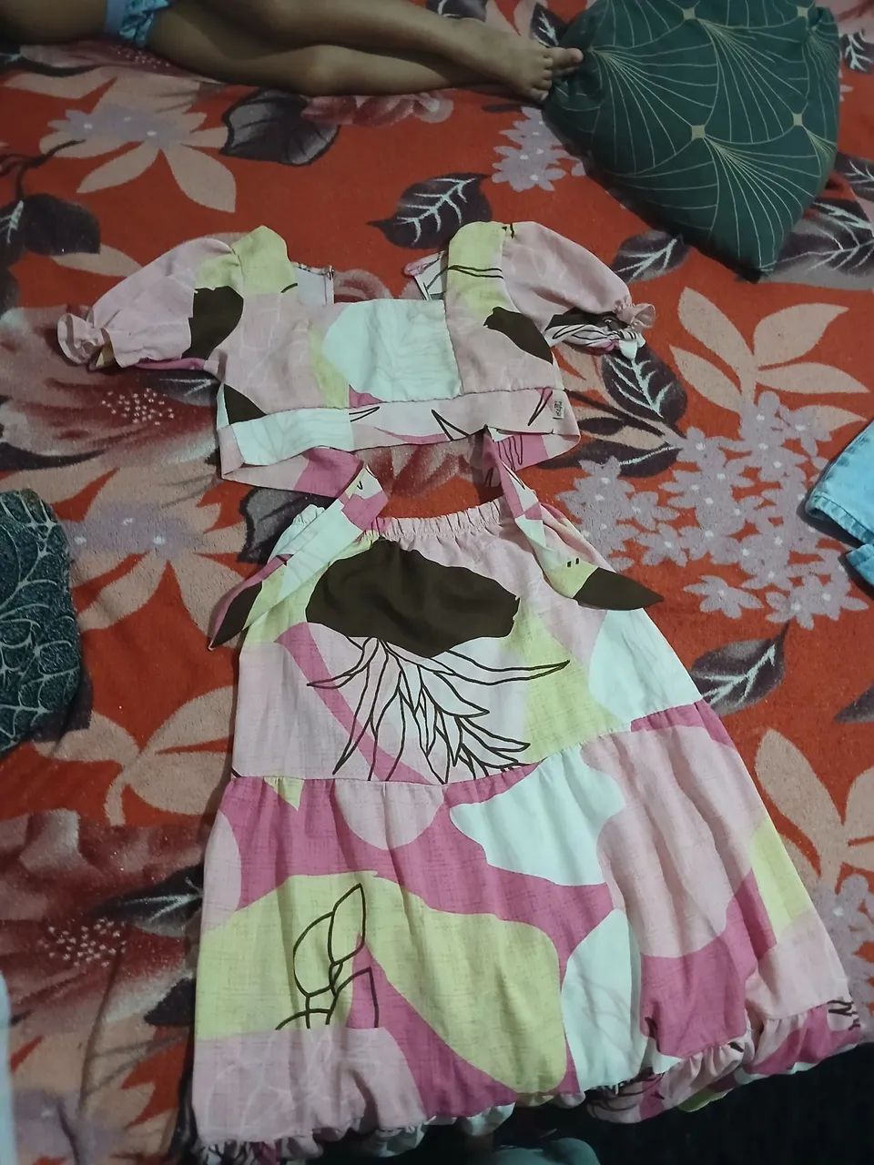 Conjunto com saia longa 