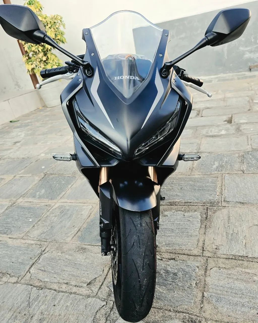 Honda CBR 650R  - Foto 3