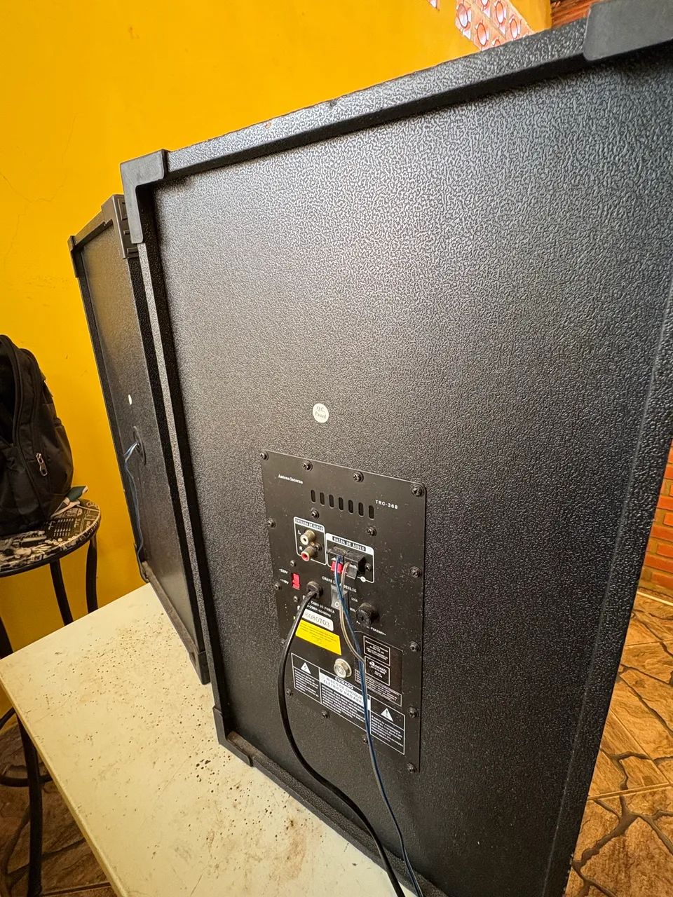 Caixa amplificadora TRC 300w + microfone - Foto 4