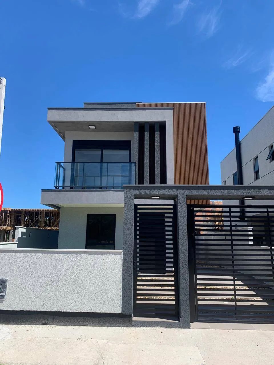 CASA COM 3 SUÍTES PRONTA PARA MORAR NO LOTEAMENTO ALAMEDA CEZANNE