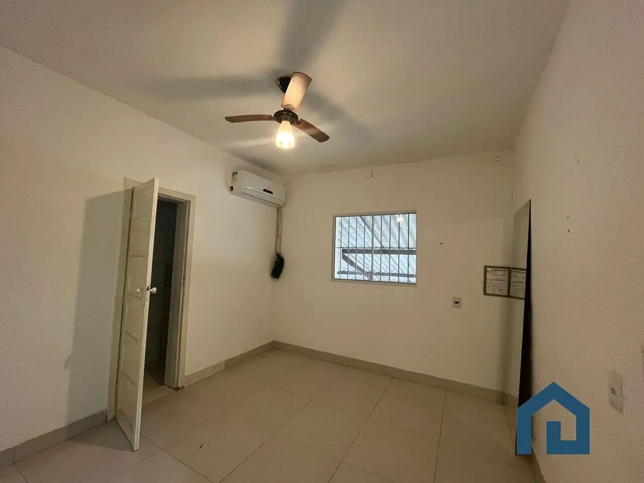 Imóvel comercial amplo com apartamento no Céu Azul