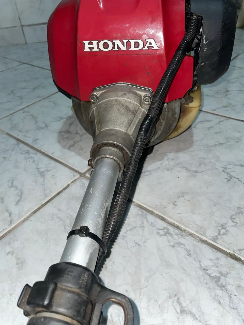 Vendo roçadeira Honda 4tempos Gx50  usada  obs não aceito troca  - Foto 5
