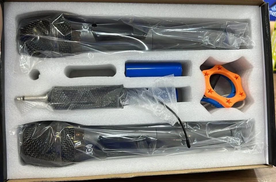 Kit 2 Microfones Sem Fio UHF profissional bateria recarregavel (novo e com garantia)