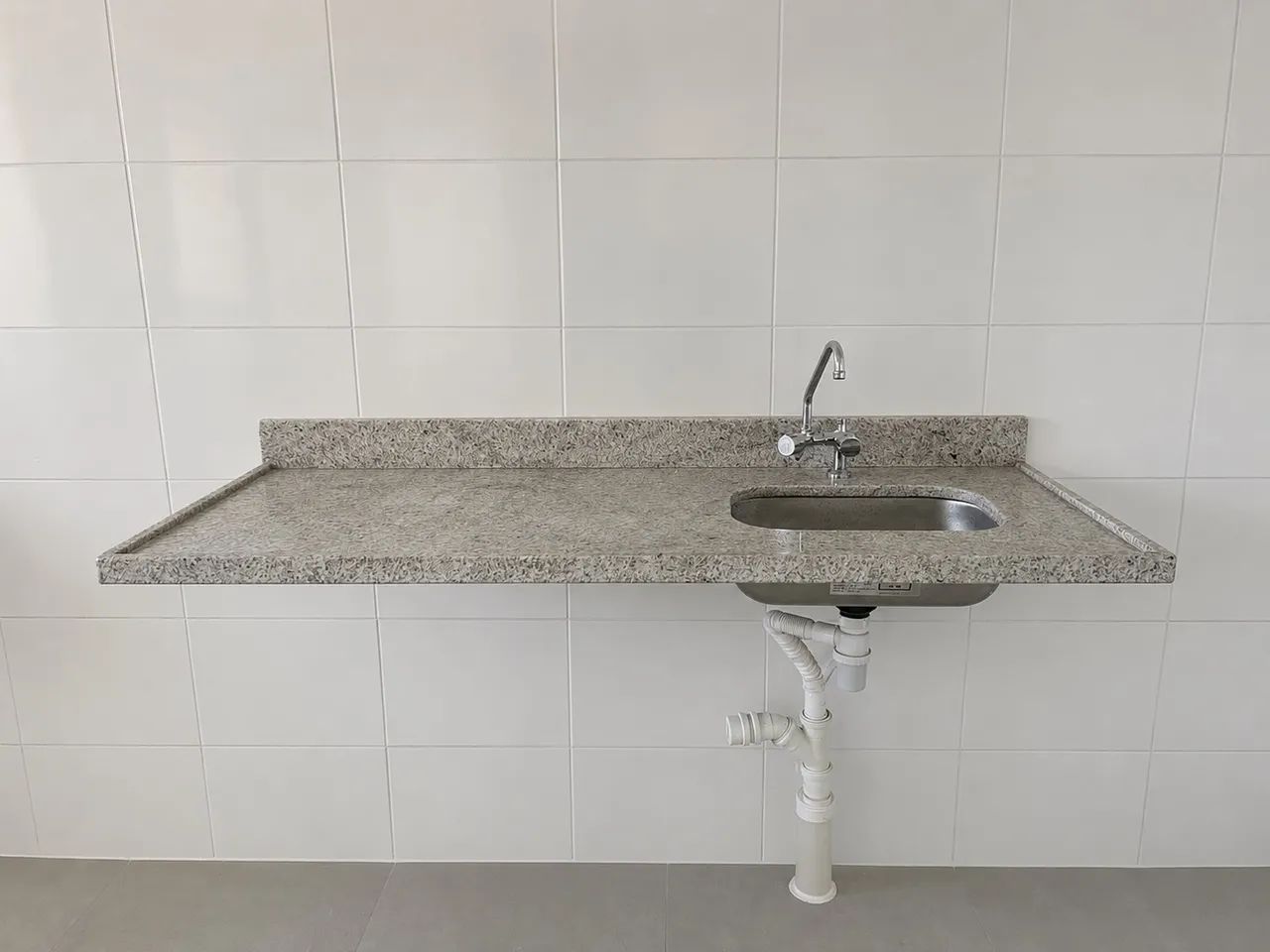 Pia de granito nova