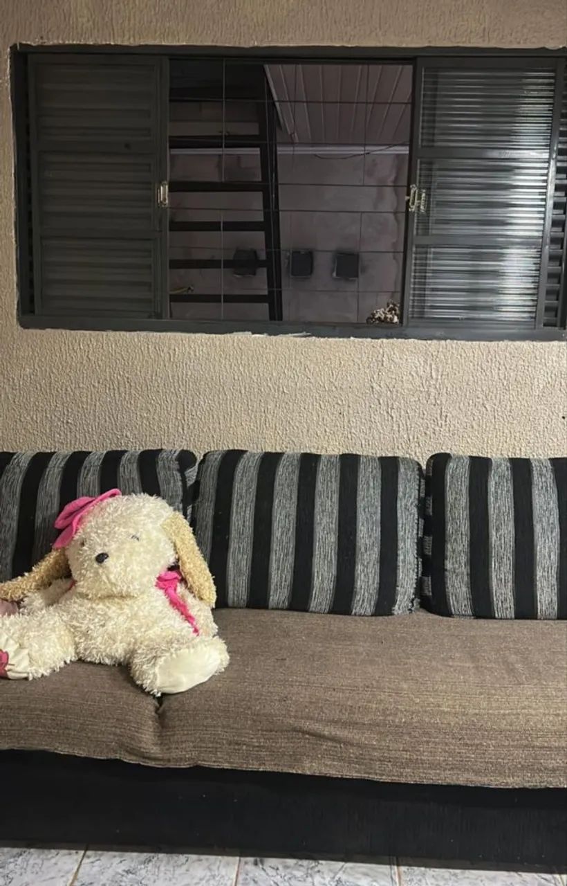 Sofá com pouco tempo de uso - Foto 2