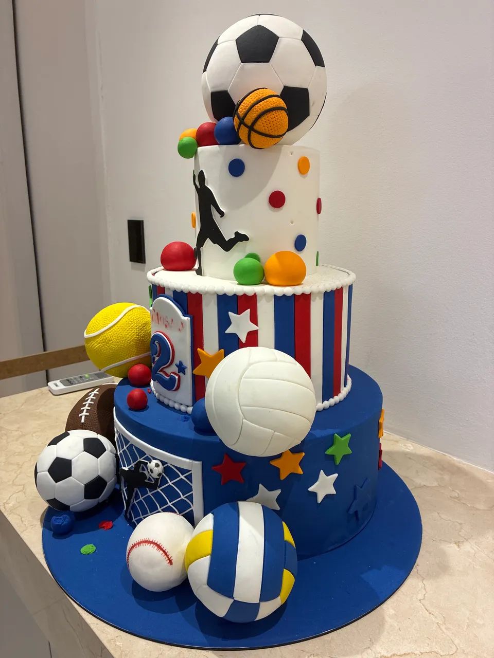 Bolo artificial para aniversário  - Foto 2