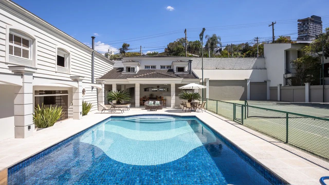 Casa com quadra de tênis privativa - Foto 2