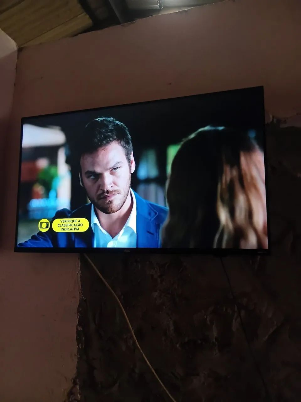 VENDO TV ROKU 43 POLEGADAS semi novo