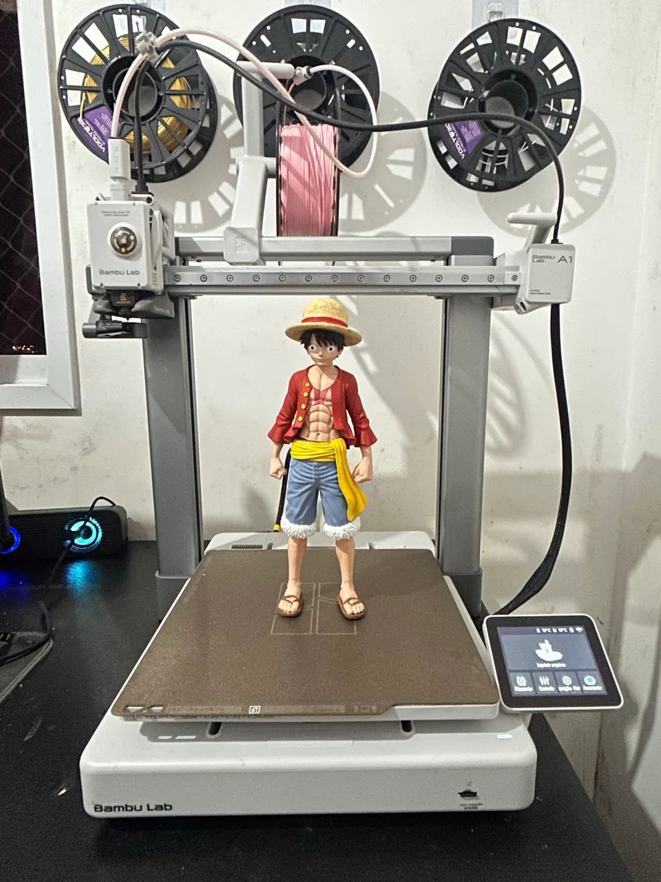 Impressora 3D Bambu Lab A1 (Sem AMS) + 2 Filamentos - Menos de 1 ano - Foto 2