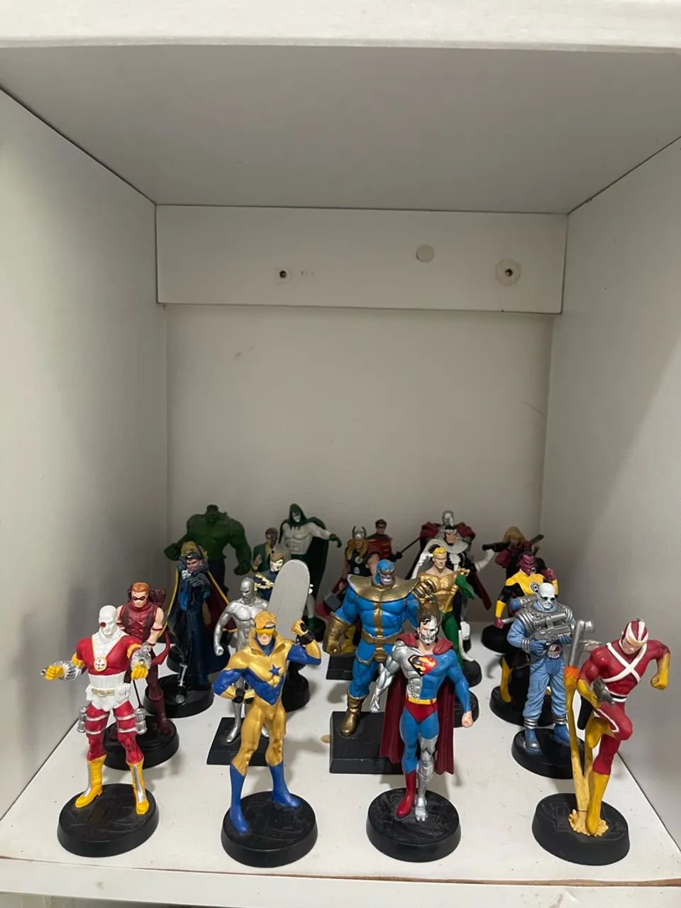 Bonecos eaglemoss coleção  - Foto 2